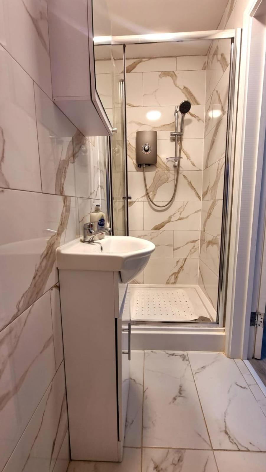 Brand New Flat Close To Turnpike Lane Tube Station Лондон Экстерьер фото