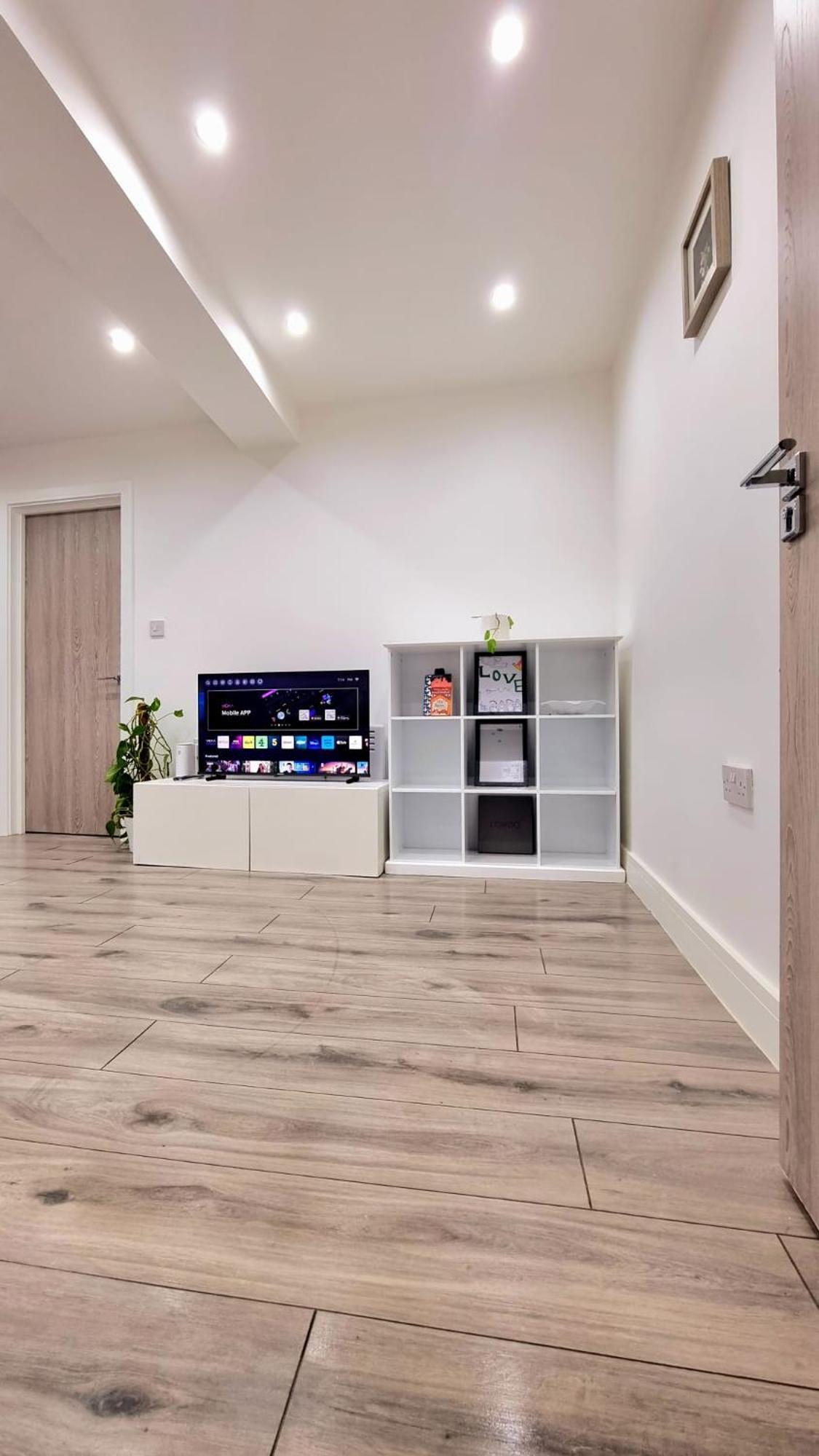 Brand New Flat Close To Turnpike Lane Tube Station Лондон Экстерьер фото
